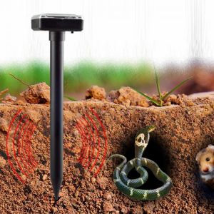 Ultrasonic Solar Powered Sonic Pest Animal Repeller Outdoor Garden Rat Snake Repellent