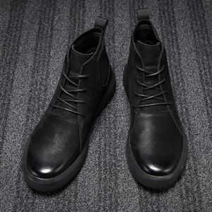 Men Retro Stylish Gradual Change Shoe Toe Casual Leather Ankle Boots
