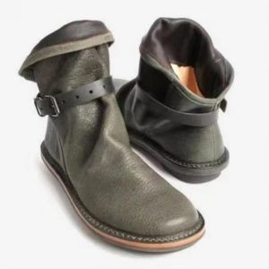Plus Size Women Retro Leather Buckle Belt Round Toe Flat Ankle Boots