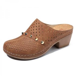 LOSTISY Hollow Breathable Casual Rivet Wedge Sandals