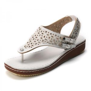 Large Size Women Casual Hollow Clip Toe Buckle Sandals