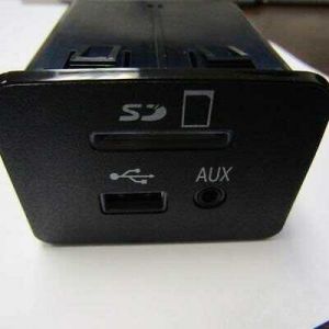 CHRYSLER 2013-2016 DODGE RAM 1500 2500 3500 4500 5500 AUXILIARY MEDIA HUB