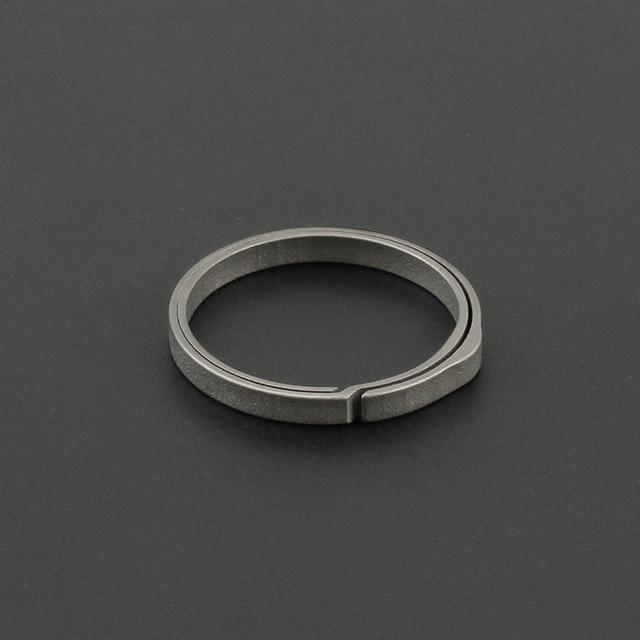 shopping ציוד טיפוס 26/33mm TC4 Titanium EDC Keychain Ring Camping Hiking Hanging Ring Tool