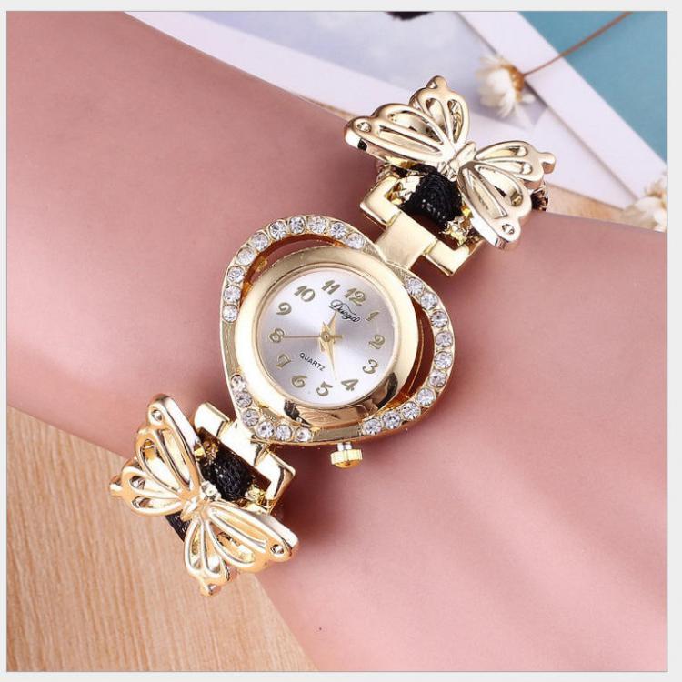 shopping שעונים לאישה Deffrun Love Heart Decorative Ladies Bracelet Watch Retro Style Quartz Watch