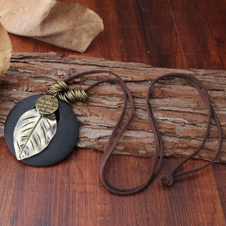 shopping תכשיטים לגבר Ethnic Wood Alloy Leaf Pendant Necklaces Vintage Leather Rope Long Sweater Necklace For Men