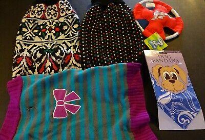 shopping ציוד לחיות מחמד DOG Lot 5 Sweater Coats / Vests Toy and Bandana Sz M & L